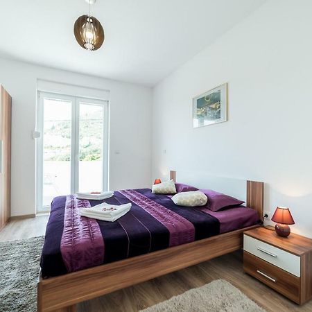 De Luxe Apartment Mediteran 1**** ザトン エクステリア 写真