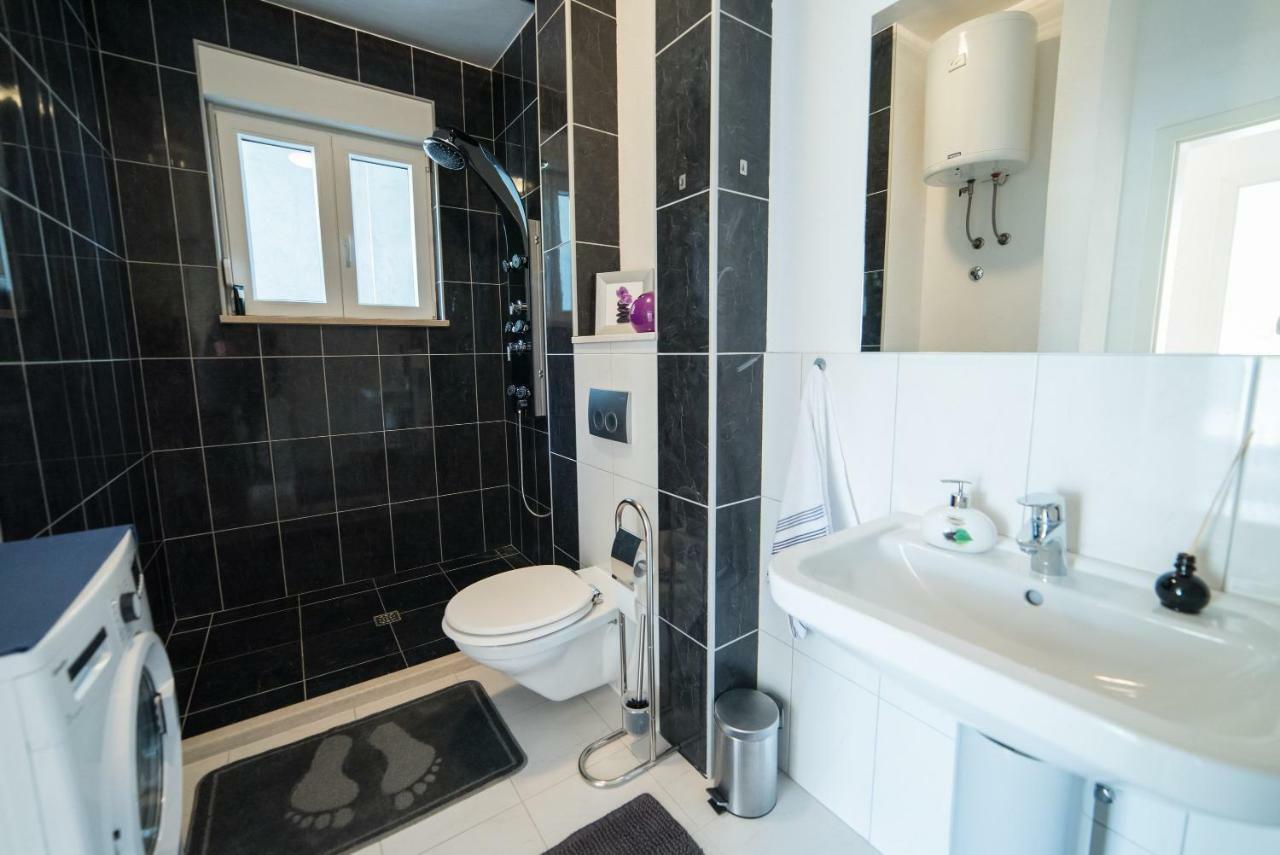 De Luxe Apartment Mediteran 1**** ザトン エクステリア 写真