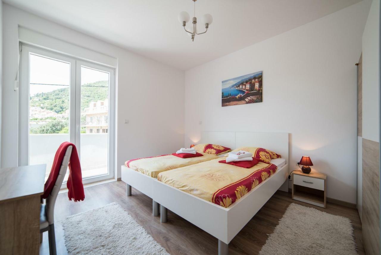 De Luxe Apartment Mediteran 1**** ザトン エクステリア 写真